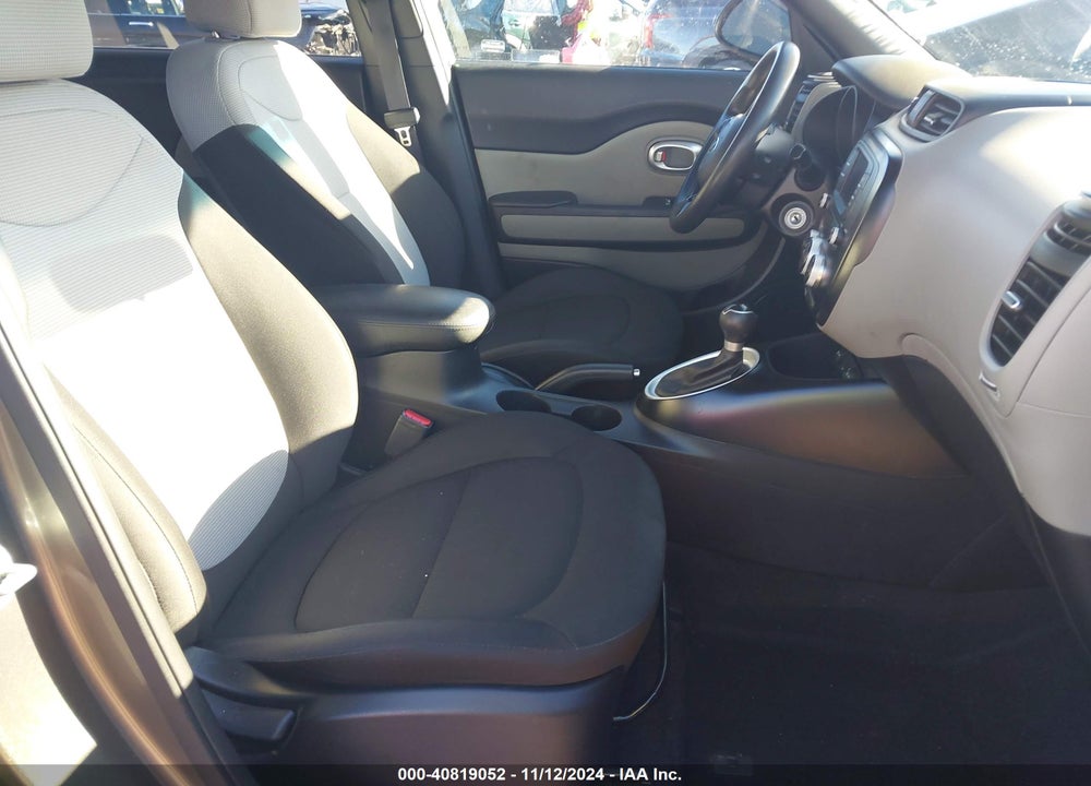 2018 KIA SOUL VIN: KNDJN2A29J7560321