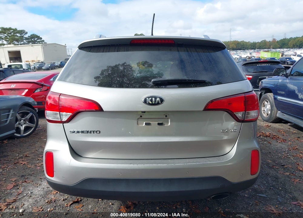 2015 KIA SORENTO EX V6 VIN: 5XYKU4A77FG633842