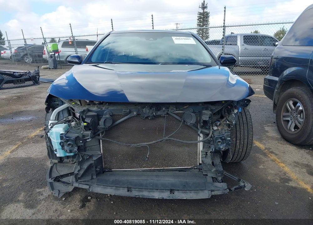 2018 TOYOTA CAMRY SE VIN: JTNB11HK3J3036360