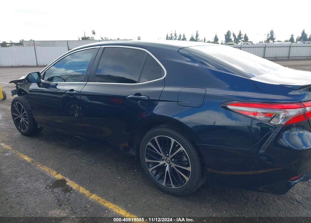 2018 TOYOTA CAMRY SE VIN: JTNB11HK3J3036360