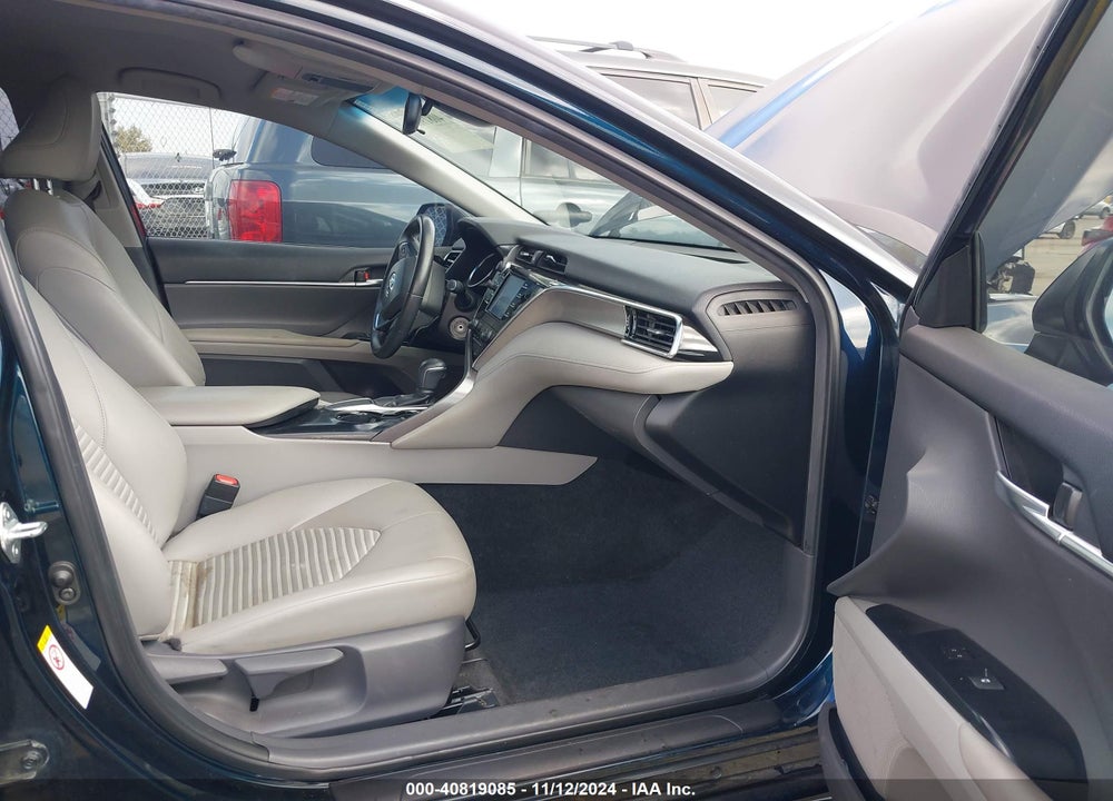 2018 TOYOTA CAMRY SE VIN: JTNB11HK3J3036360