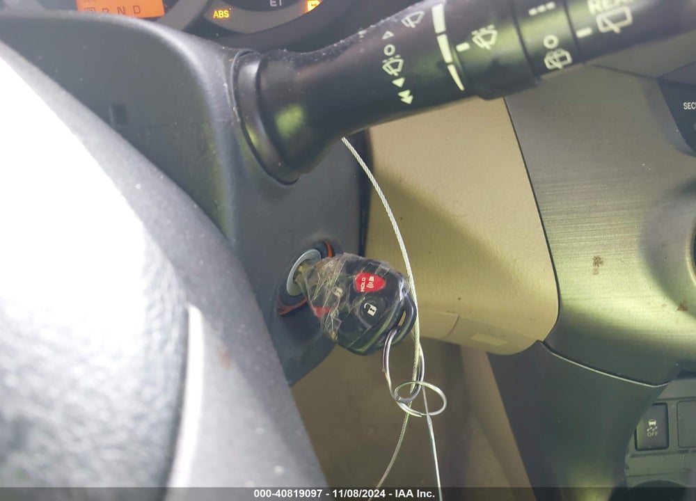 2011 TOYOTA RAV4 VIN: 2T3ZF4DVXBW071093