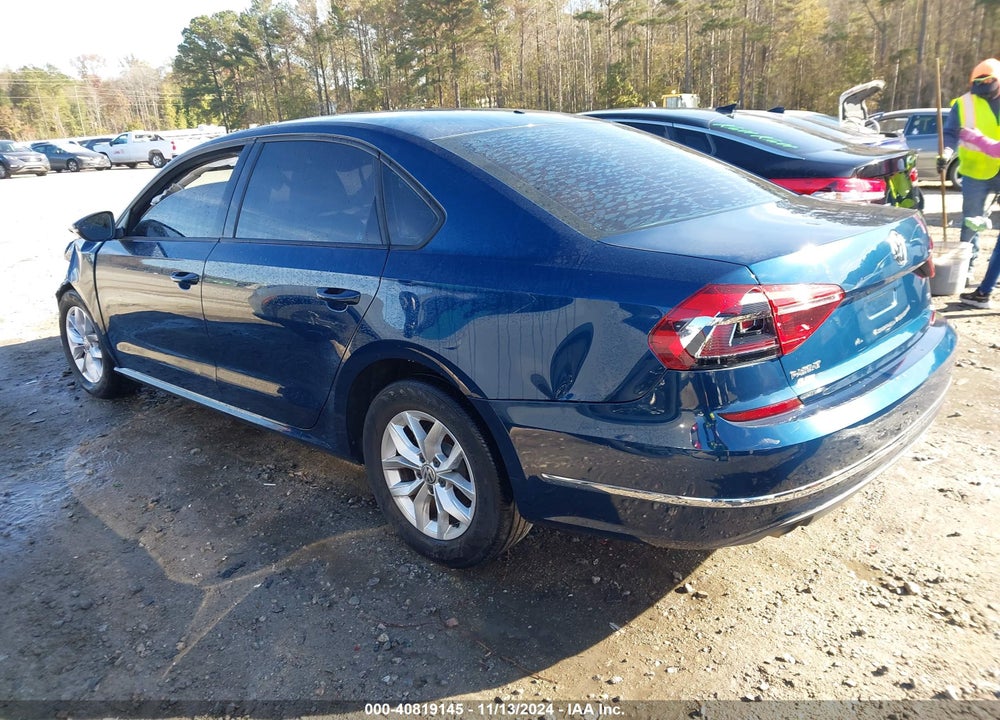 2018 VOLKSWAGEN PASSAT 2.0T R-LINE/2.0T S VIN: 1VWAA7A35JC033219