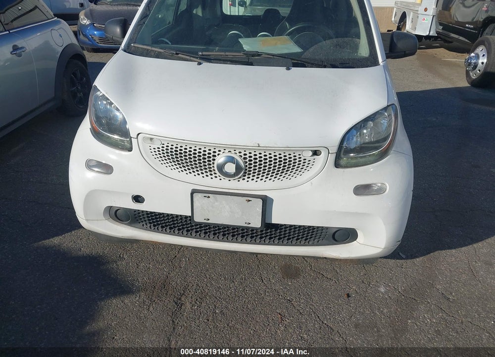 2017 SMART FORTWO VIN: WMEFJ5DA4HK168684