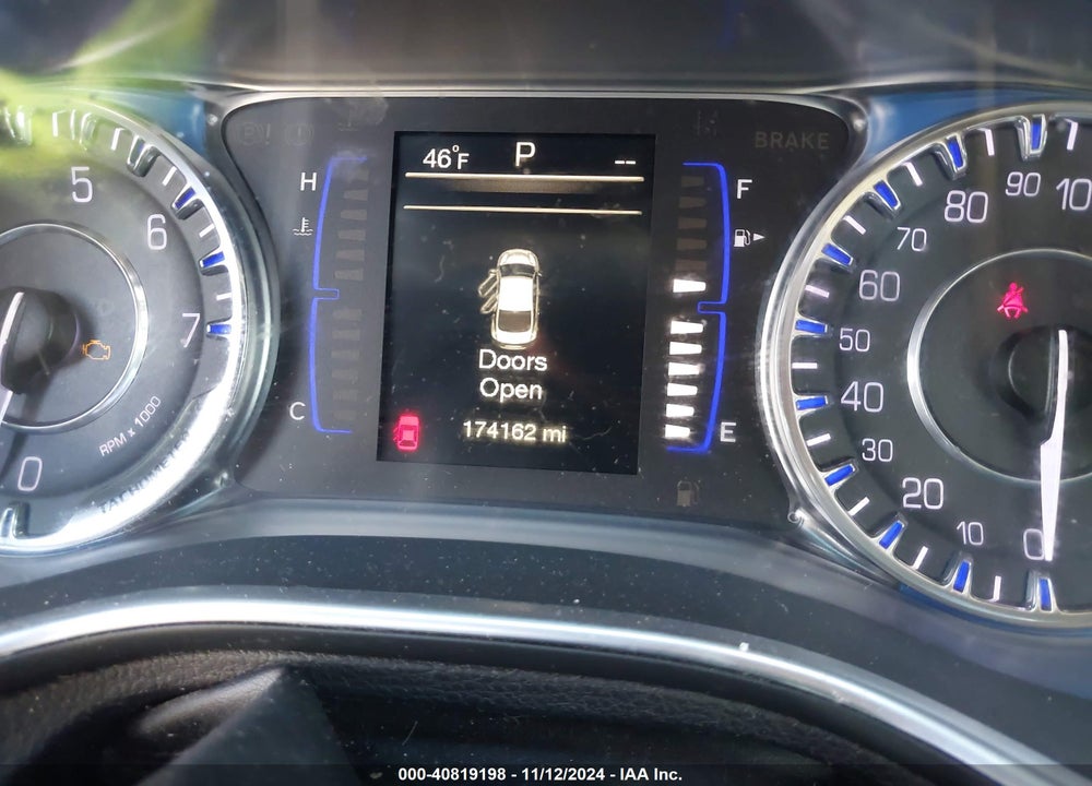2017 CHRYSLER 200 LIMITED PLATINUM VIN: 1C3CCCAB1HN512066