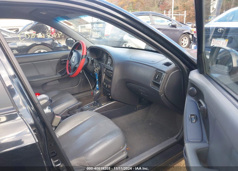 2005 HYUNDAI ELANTRA GLS/GT VIN: KMHDN46D25U940655
