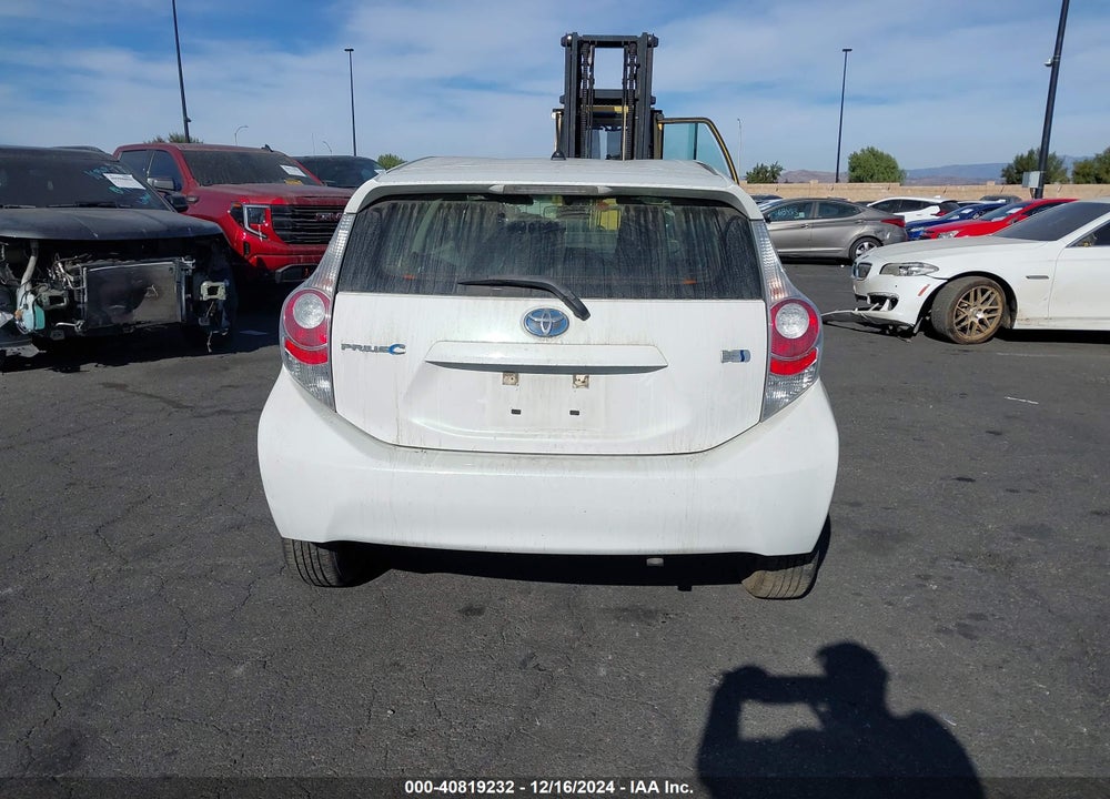 2014 TOYOTA PRIUS C ONE VIN: JTDKDTB37E1574585