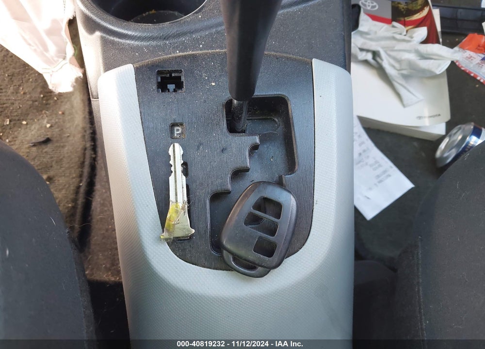 2014 TOYOTA PRIUS C ONE VIN: JTDKDTB37E1574585