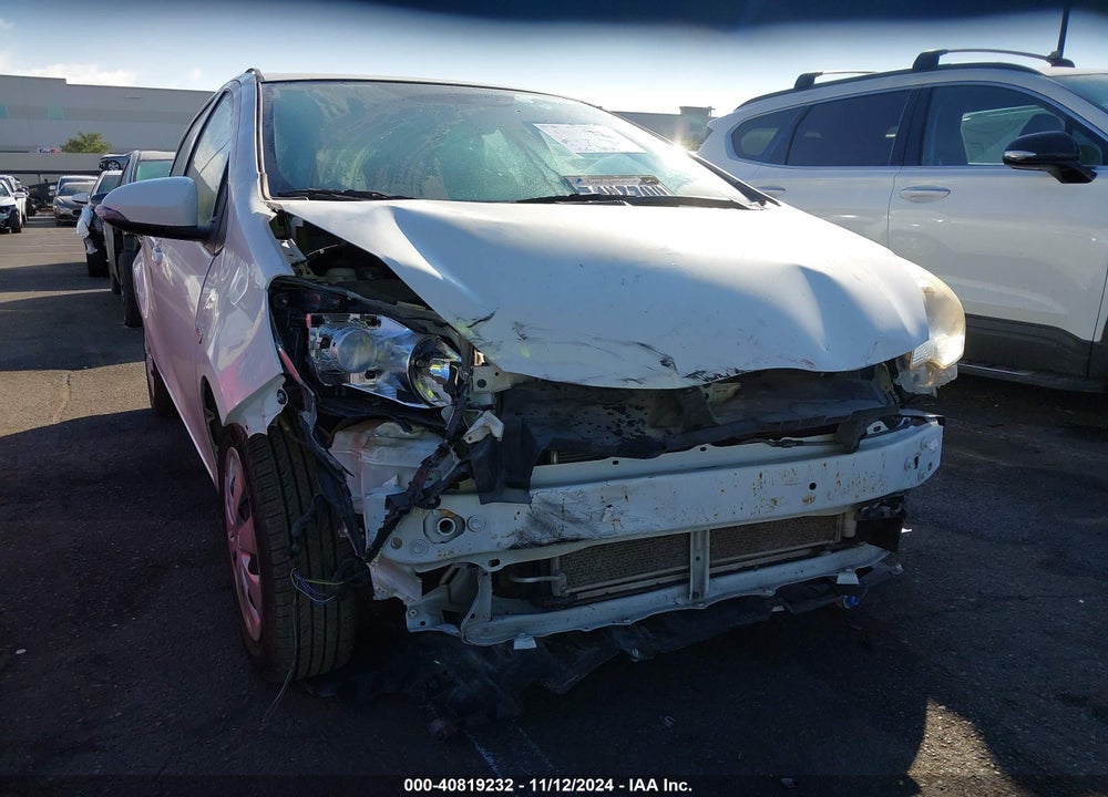 2014 TOYOTA PRIUS C ONE VIN: JTDKDTB37E1574585