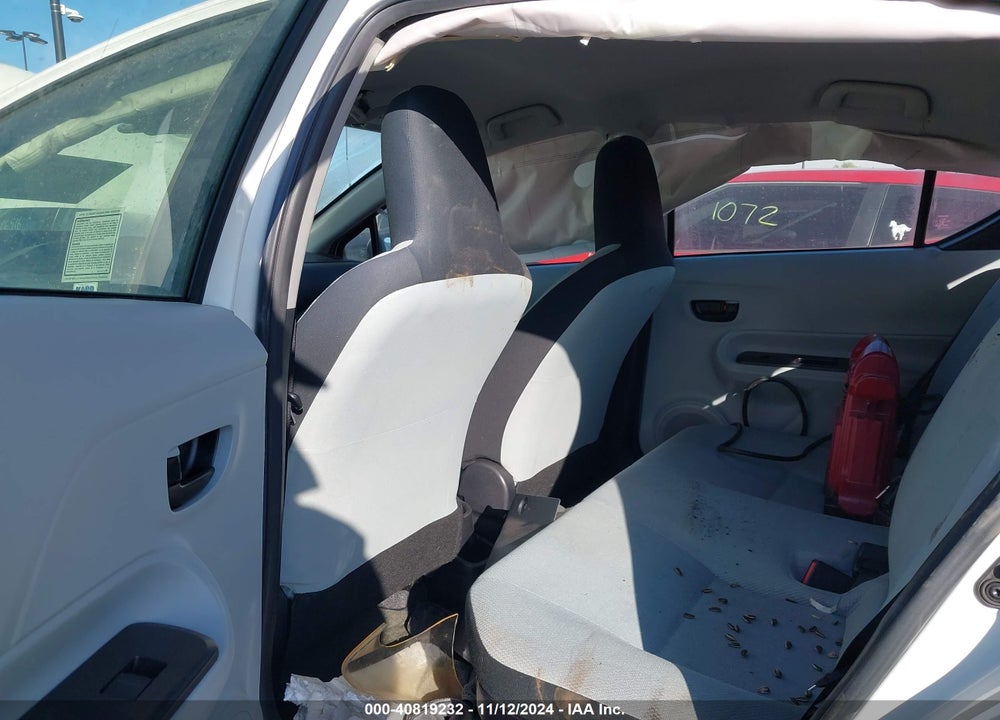 2014 TOYOTA PRIUS C ONE VIN: JTDKDTB37E1574585