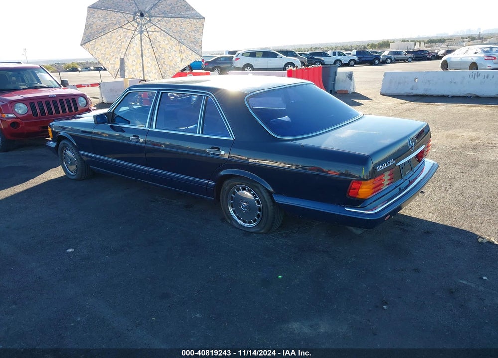 1990 MERCEDES-BENZ 560 SEL VIN: WDBCA39E1LA528038