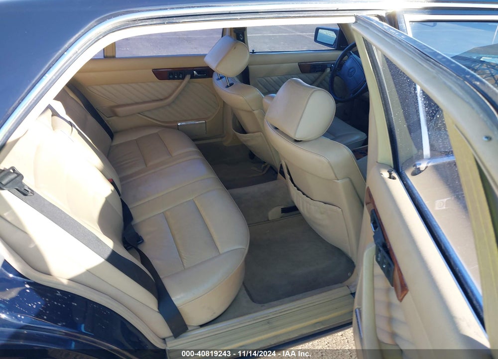 1990 MERCEDES-BENZ 560 SEL VIN: WDBCA39E1LA528038