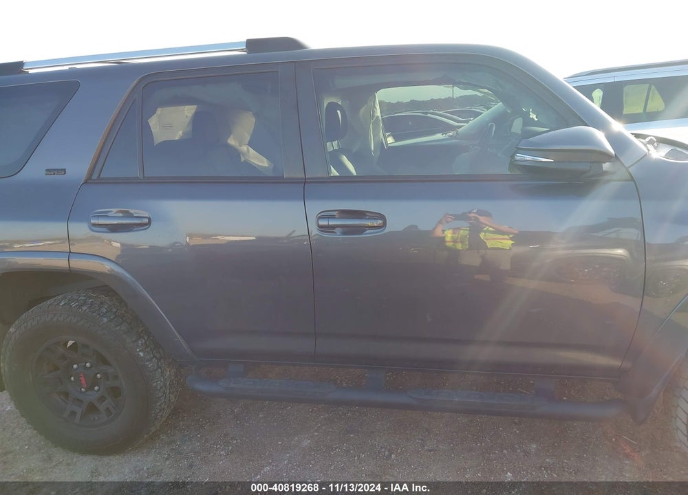 2021 TOYOTA 4RUNNER SR5 PREMIUM VIN: JTENU5JR3M5924635