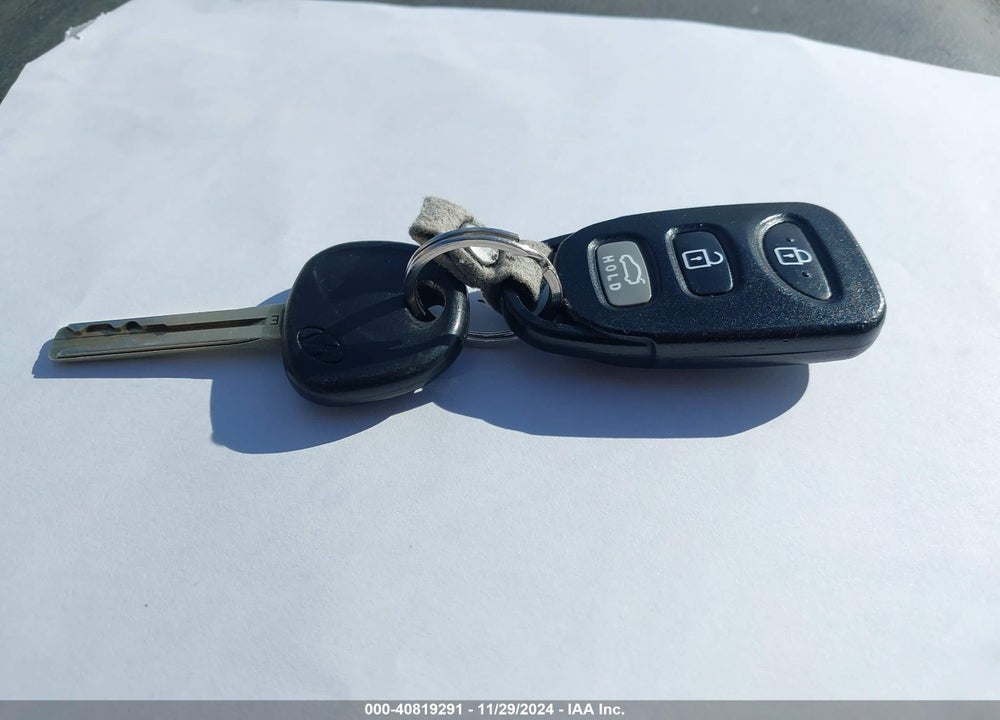 2012 HYUNDAI SONATA GLS VIN: 5NPEB4AC6CH398614