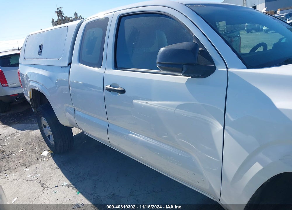 2017 TOYOTA TACOMA SR VIN: 5TFRX5GN4HX090872