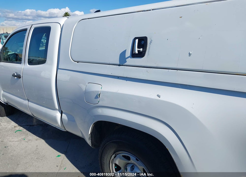 2017 TOYOTA TACOMA SR VIN: 5TFRX5GN4HX090872