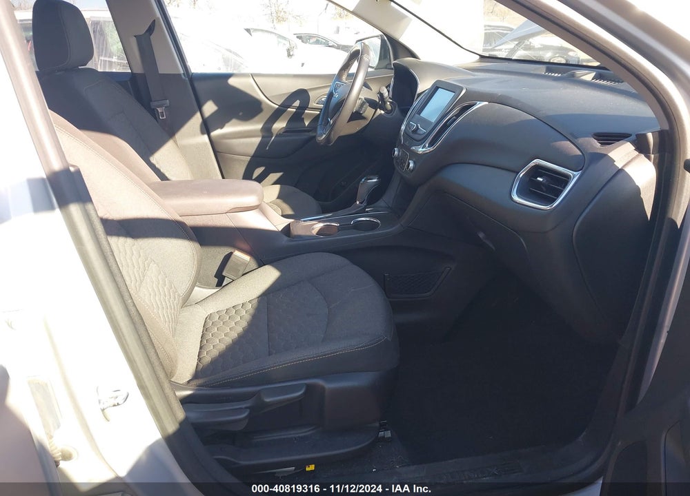 2018 CHEVROLET EQUINOX LT VIN: 2GNAXJEV9J6261847