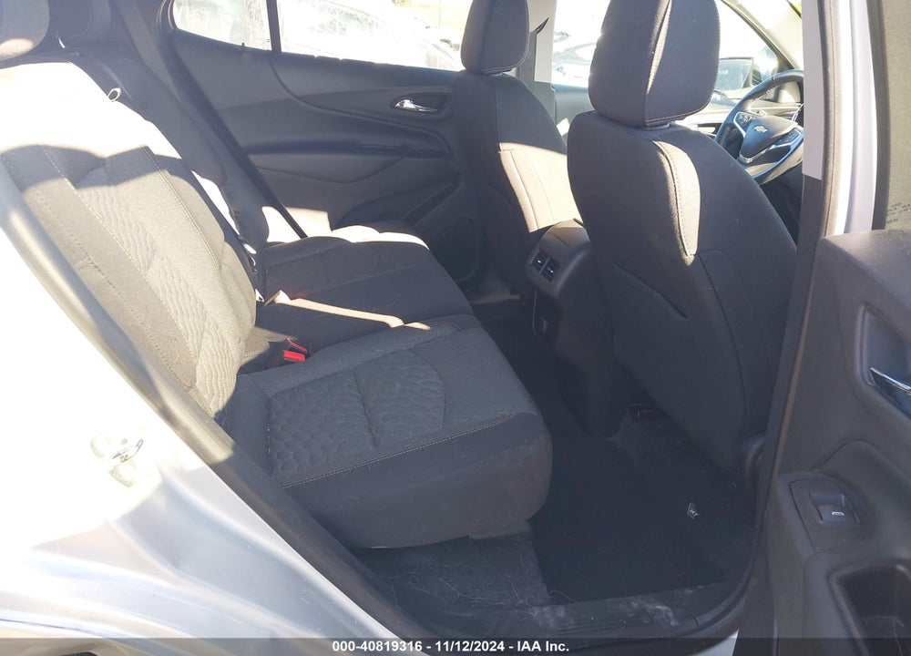 2018 CHEVROLET EQUINOX LT VIN: 2GNAXJEV9J6261847