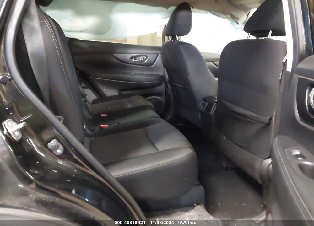 2018 NISSAN ROGUE SV VIN: KNMAT2MV0JP584759