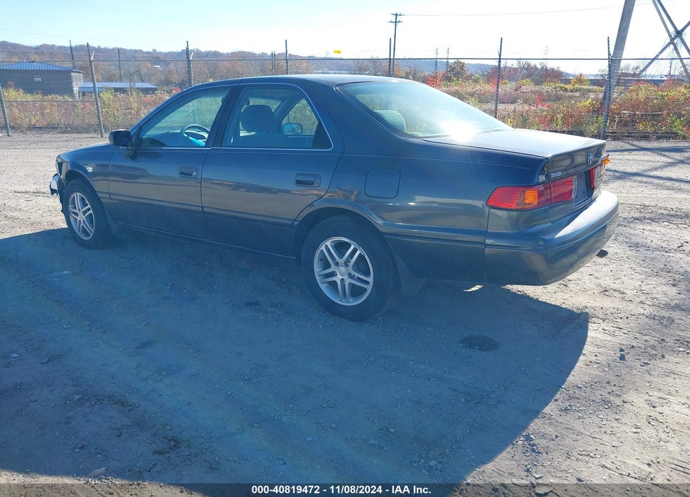 2000 TOYOTA CAMRY LE VIN: 4T1BG28K0YU992839