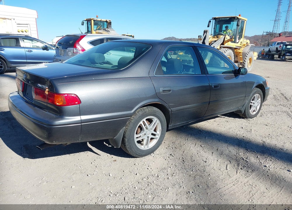 2000 TOYOTA CAMRY LE VIN: 4T1BG28K0YU992839