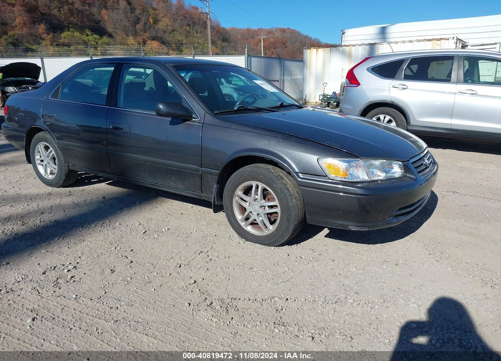 2000 TOYOTA CAMRY LE VIN: 4T1BG28K0YU992839