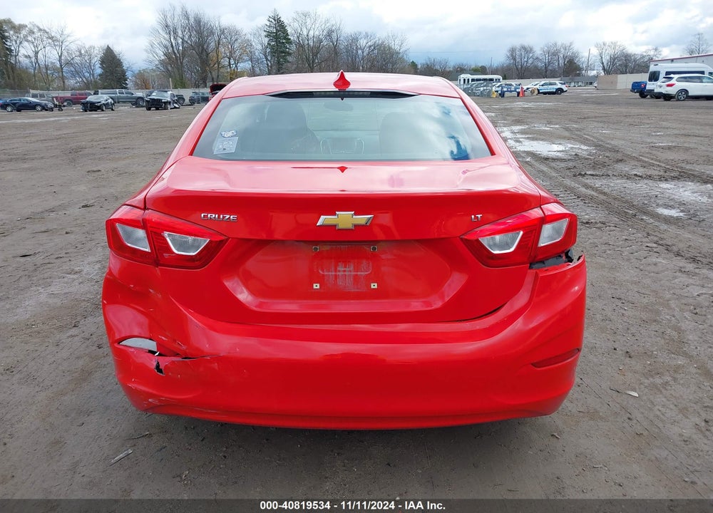 2017 CHEVROLET CRUZE LT AUTO VIN: 1G1BE5SM7H7110272