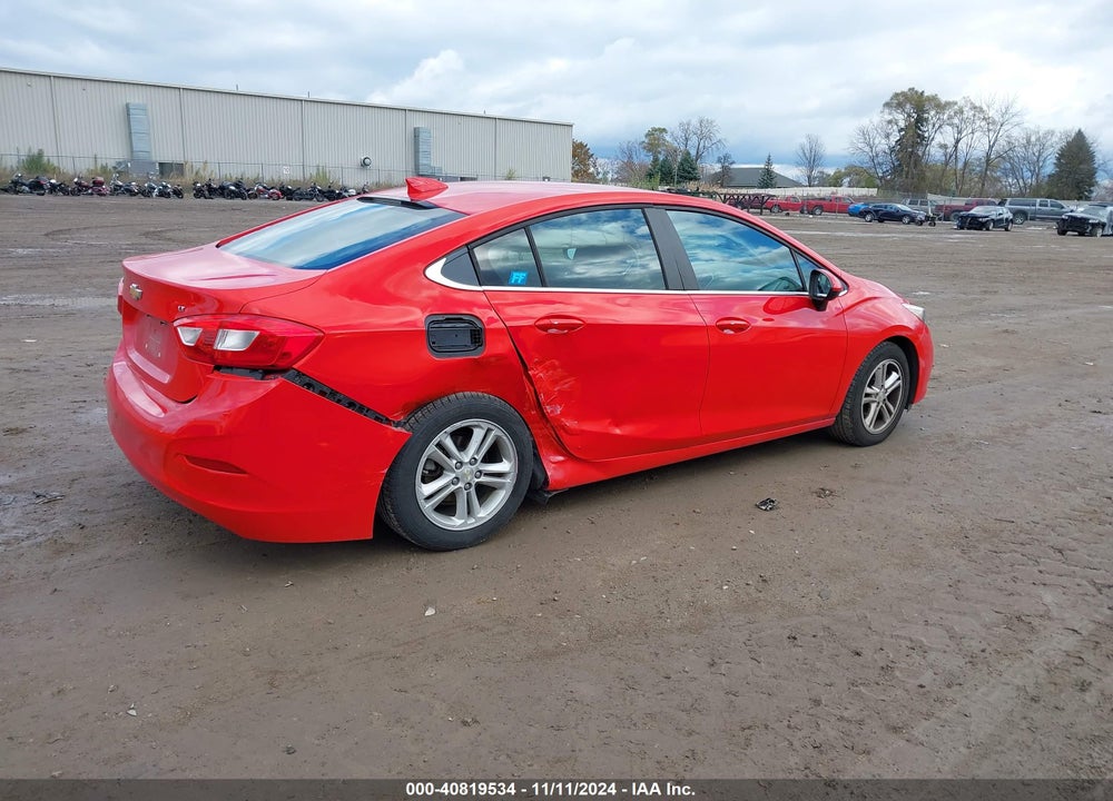 2017 CHEVROLET CRUZE LT AUTO VIN: 1G1BE5SM7H7110272