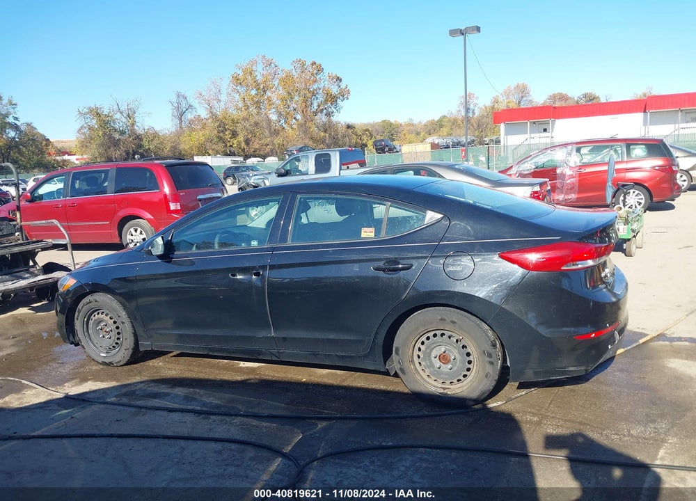 2018 HYUNDAI ELANTRA SE VIN: 5NPD74LF4JH334346