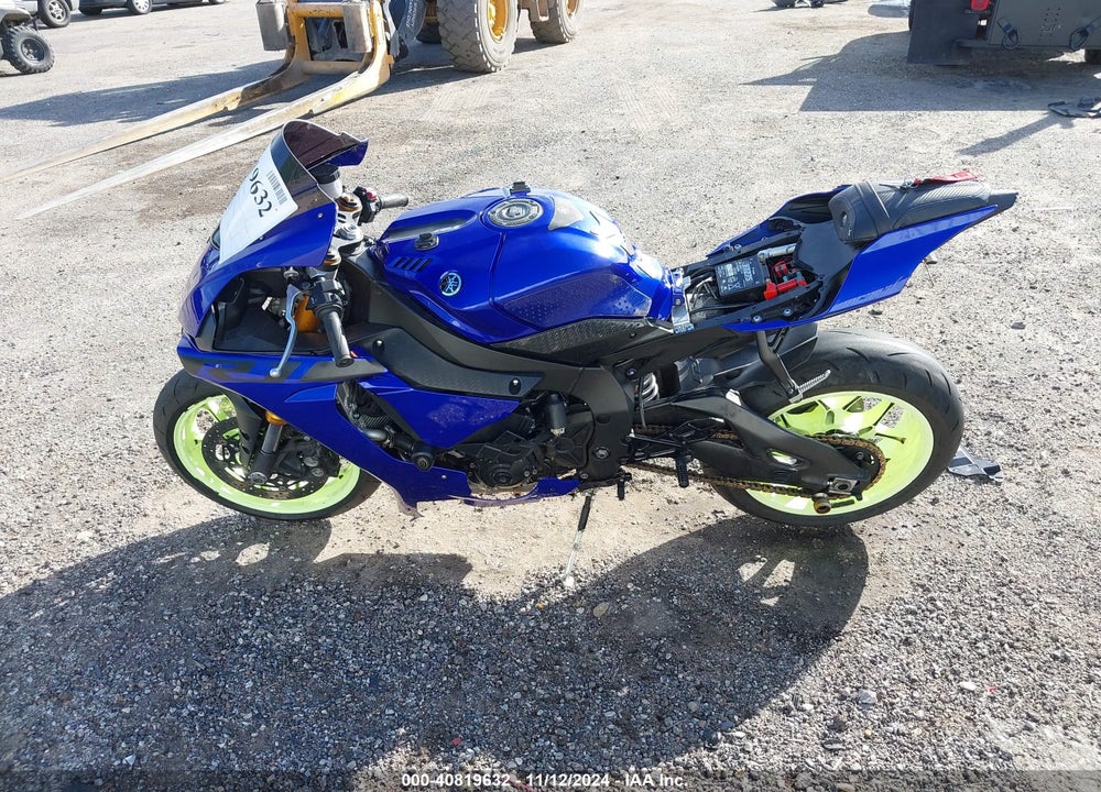 2018 YAMAHA YZFR1 VIN: JYARN39E6JA004165