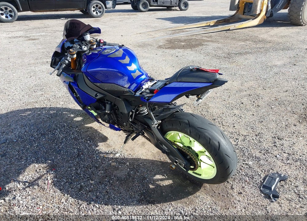 2018 YAMAHA YZFR1 VIN: JYARN39E6JA004165
