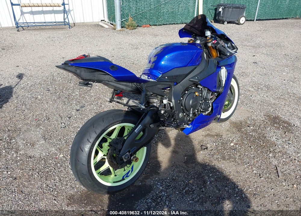 2018 YAMAHA YZFR1 VIN: JYARN39E6JA004165