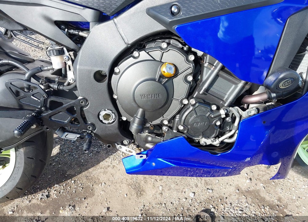 2018 YAMAHA YZFR1 VIN: JYARN39E6JA004165