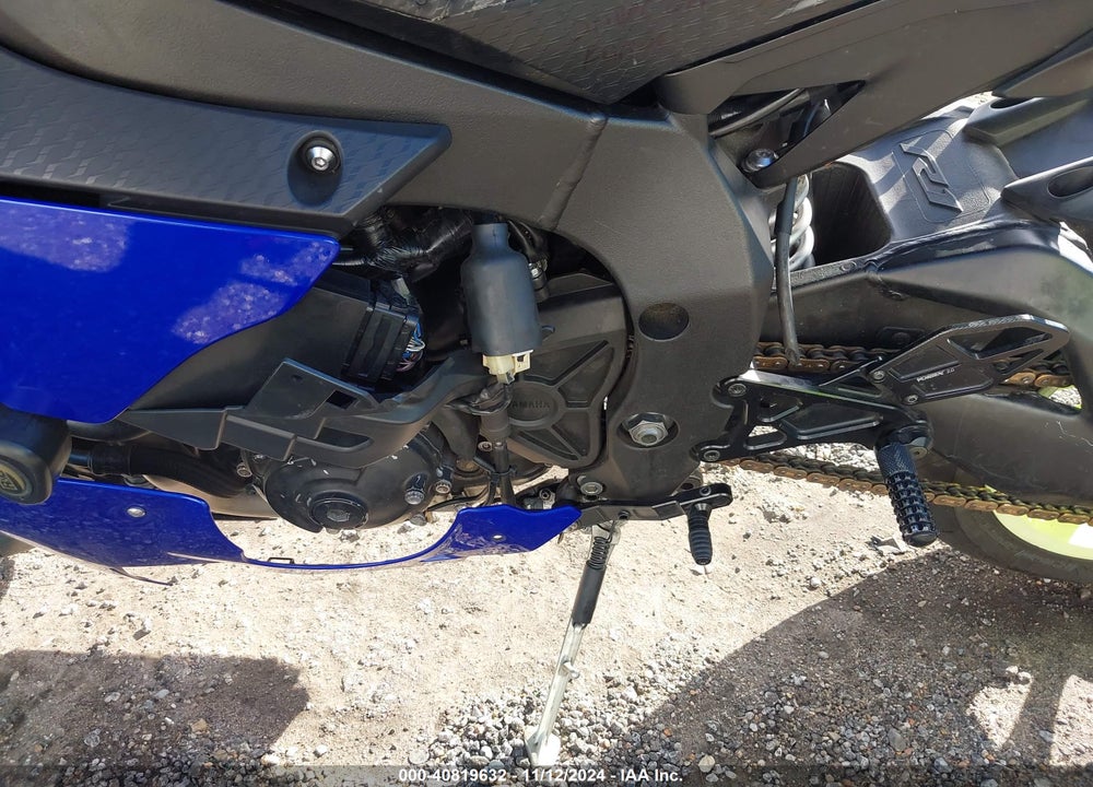 2018 YAMAHA YZFR1 VIN: JYARN39E6JA004165