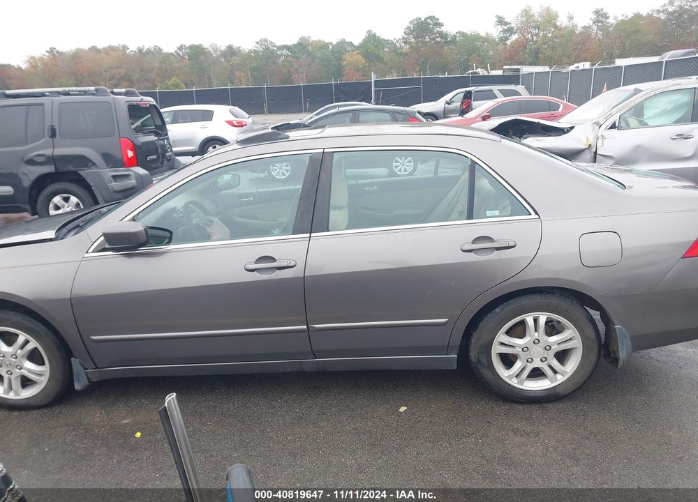 2007 HONDA ACCORD 2.4 EX VIN: 1HGCM56737A195374