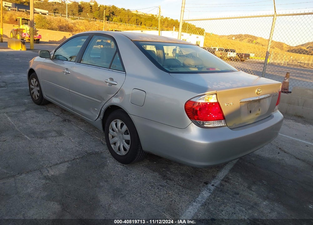 2005 TOYOTA CAMRY LE VIN: 4T1BE32K15U984538