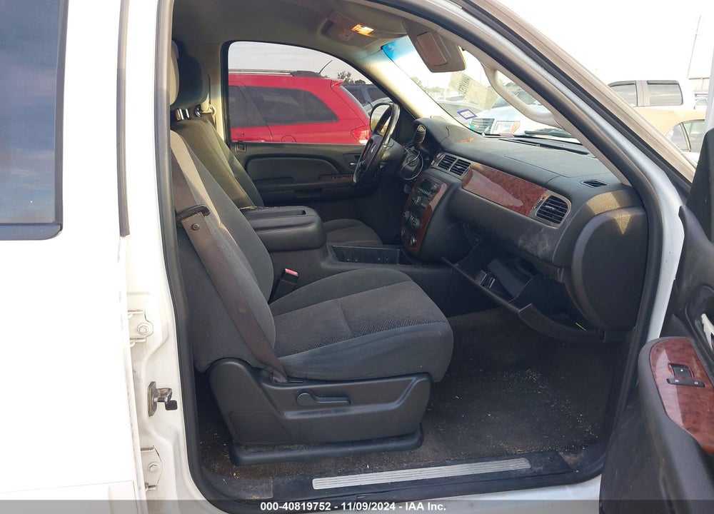 2007 CHEVROLET TAHOE LT VIN: 1GNFC13J67J401575