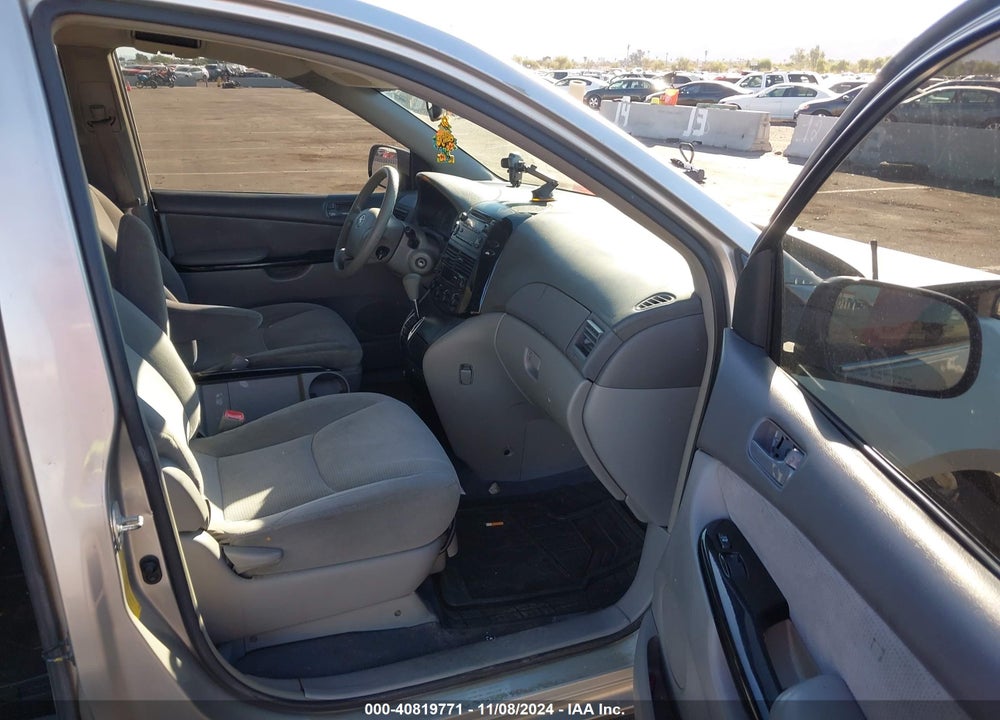 2005 TOYOTA SIENNA CE/LE VIN: 5TDZA23C85S266456