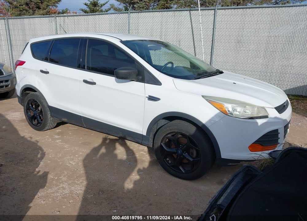 2016 FORD ESCAPE S VIN: 1FMCU0F74GUB89563