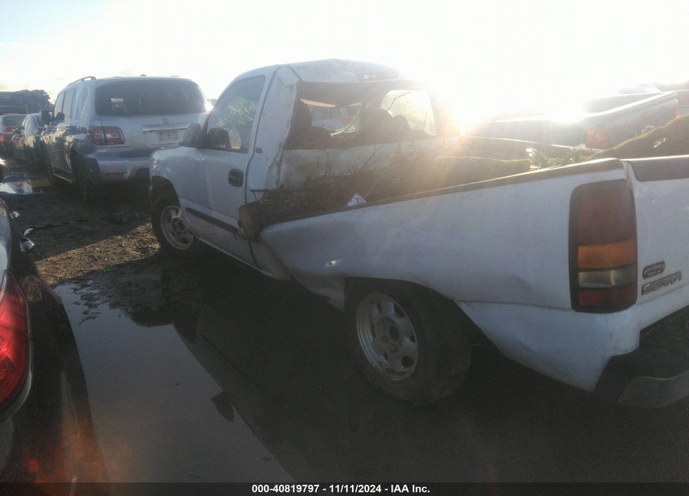 2000 GMC SIERRA 1500 SL VIN: 1GTEC14V6YZ290065