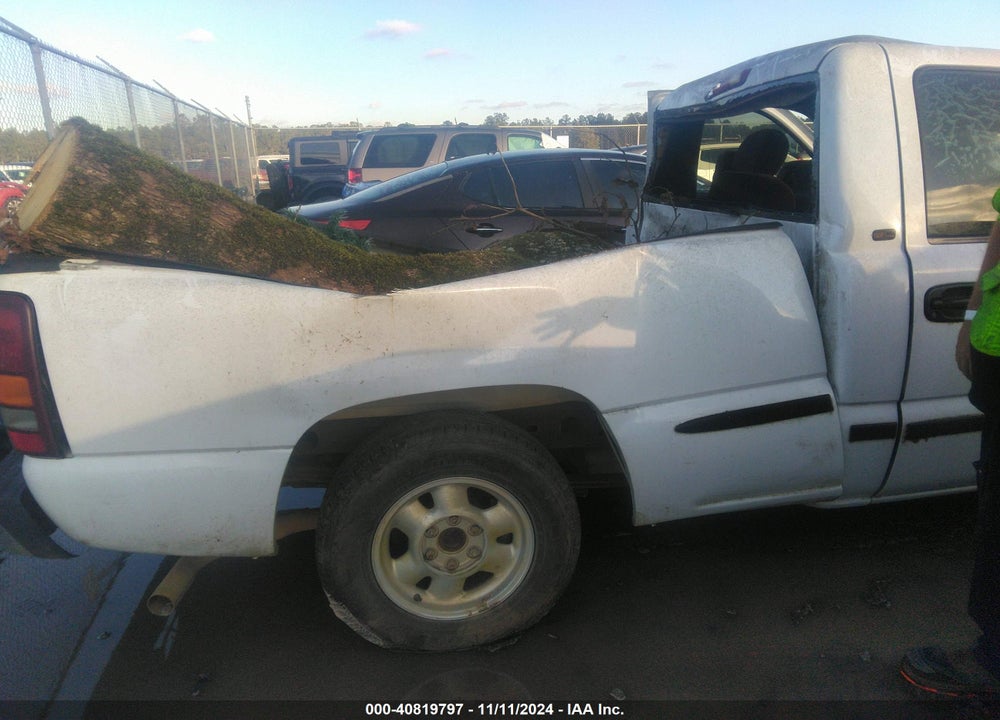 2000 GMC SIERRA 1500 SL VIN: 1GTEC14V6YZ290065