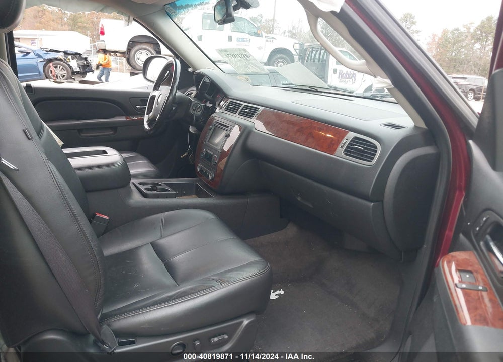 2011 CHEVROLET TAHOE LT VIN: 1GNSKBE02BR268965