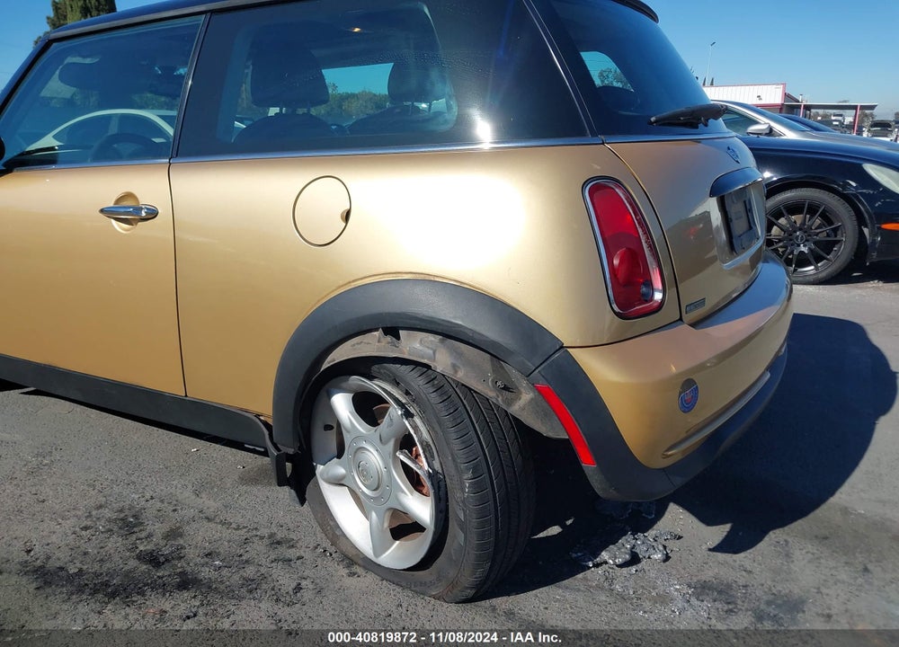 2005 MINI COOPER VIN: WMWRC33475TJ67022
