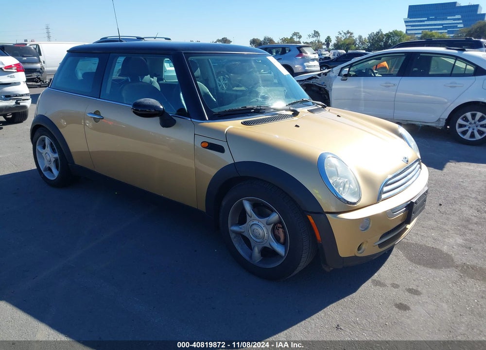2005 MINI COOPER VIN: WMWRC33475TJ67022