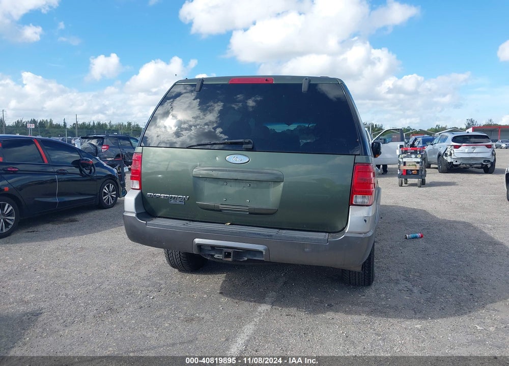 2004 FORD EXPEDITION XLT VIN: 1FMRU15W54LA04026