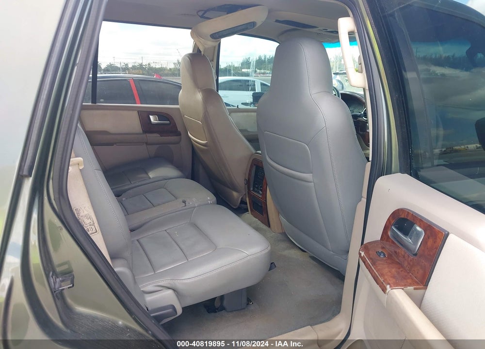 2004 FORD EXPEDITION XLT VIN: 1FMRU15W54LA04026