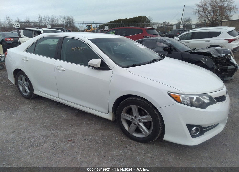 2012 TOYOTA CAMRY SE VIN: 4T1BF1FK6CU136468
