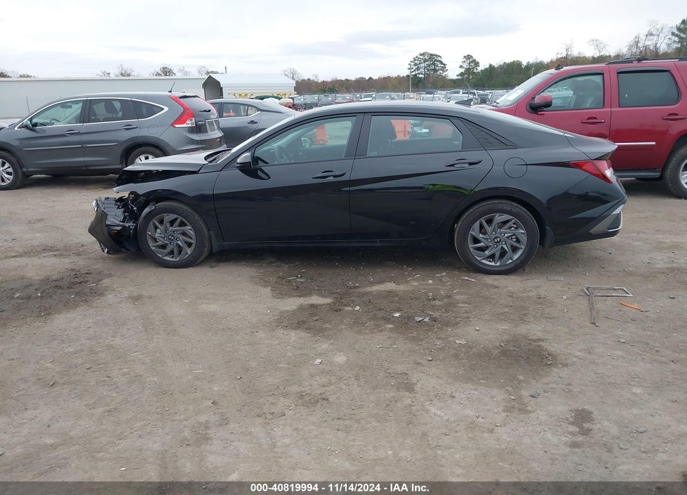 2024 HYUNDAI ELANTRA SEL VIN: KMHLM4DG9RU680062