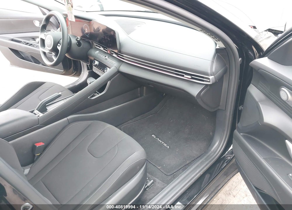 2024 HYUNDAI ELANTRA SEL VIN: KMHLM4DG9RU680062