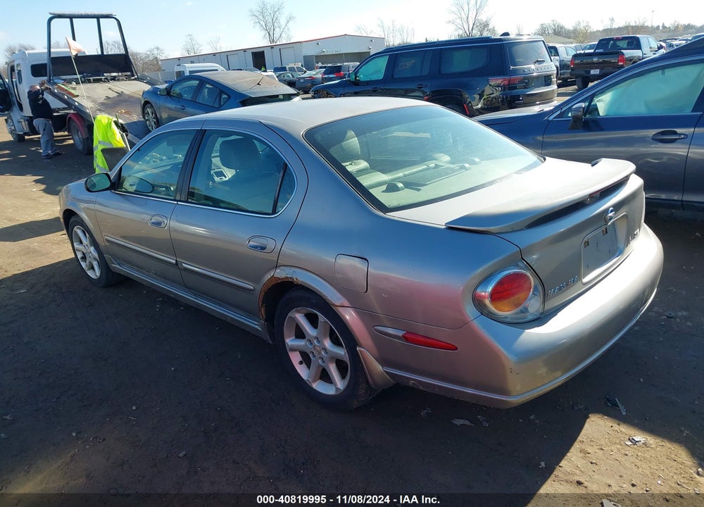 2002 NISSAN MAXIMA SE VIN: JN1DA31A82T301370